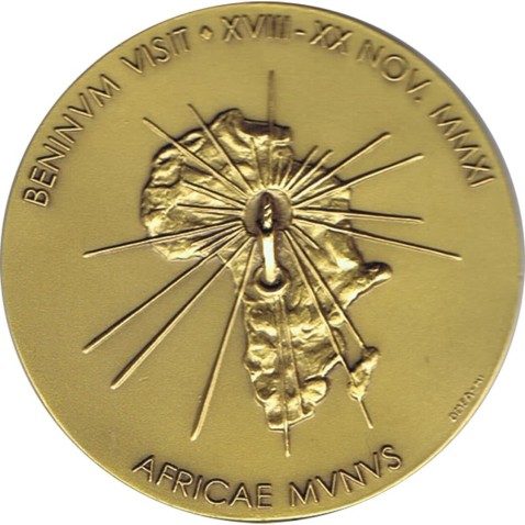 Medalla de bronce Papa Benedicto XVI Visita Africa 2011.